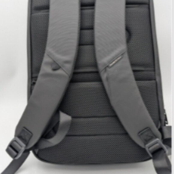 Traveler's Choice Breenon 19" Laptop Backpack with USB Port M34A Black - Picture 4 of 6